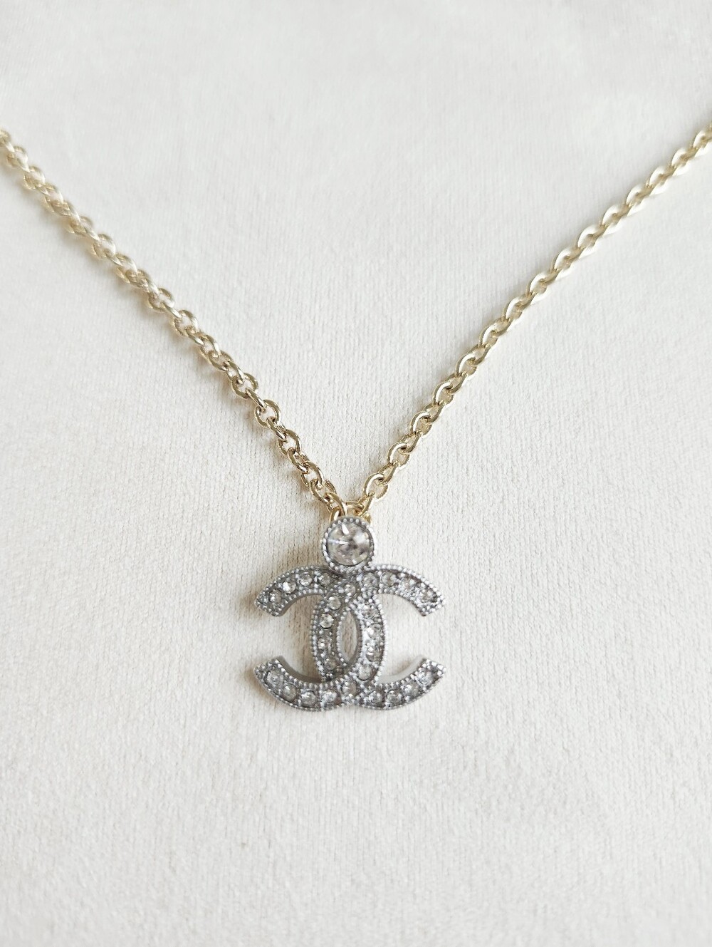 Gold Tone Pendant Necklace Crystal Rhinestone Charm Dainty Chain Fashion Jewelry - Picture 2 of 5